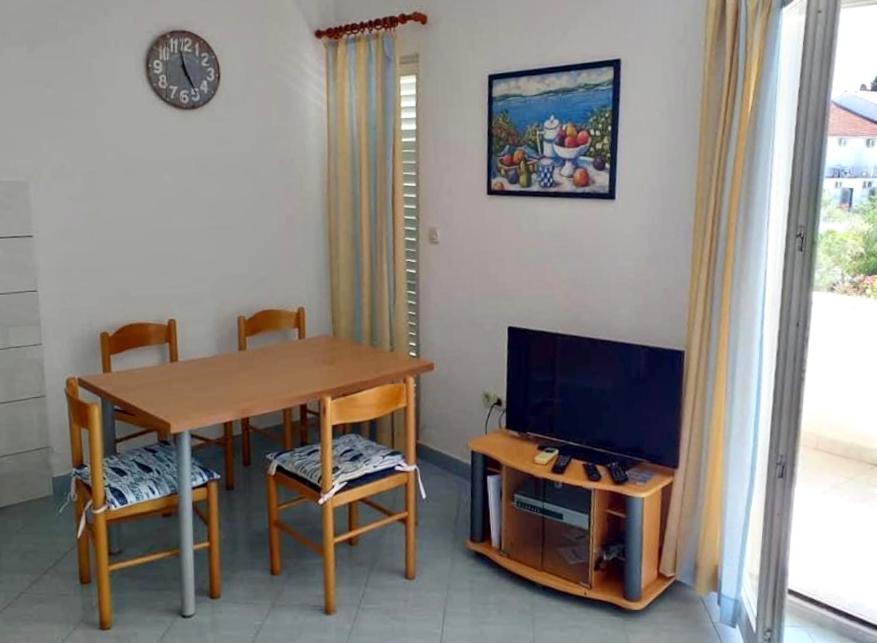 פטרצ'אנה Apartments Leo מראה חיצוני תמונה