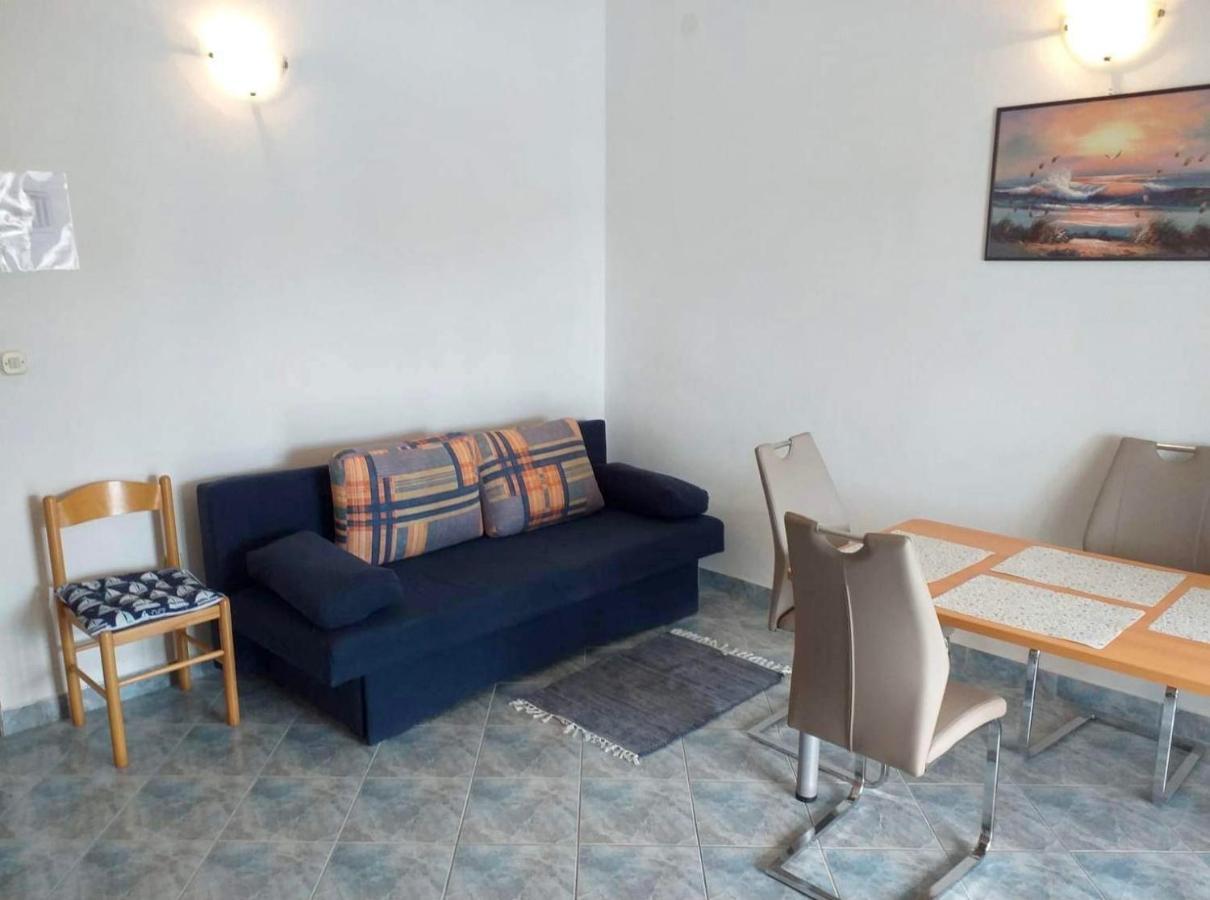 פטרצ'אנה Apartments Leo מראה חיצוני תמונה