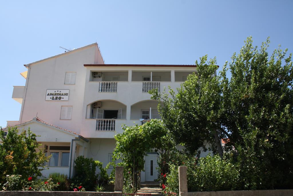 פטרצ'אנה Apartments Leo מראה חיצוני תמונה